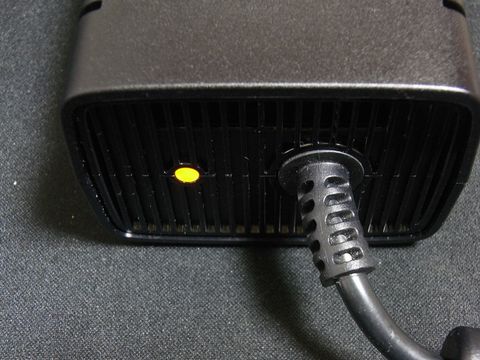 Xbox 360 ACアダプタ