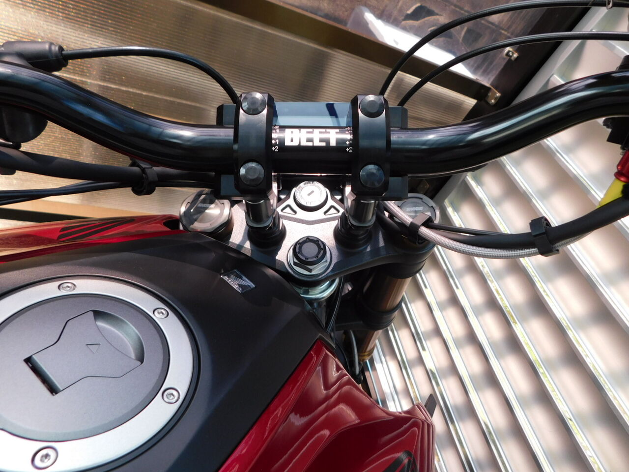 安穏とした日々３ Since19 08 05 Cb250r ローダウン ハンドル回り ブレーキ交換