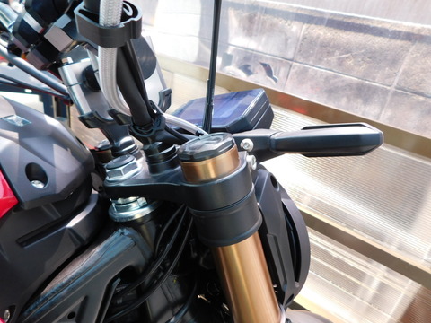 安穏とした日々３ Since19 08 05 Cb250r ローダウン ハンドル回り ブレーキ交換