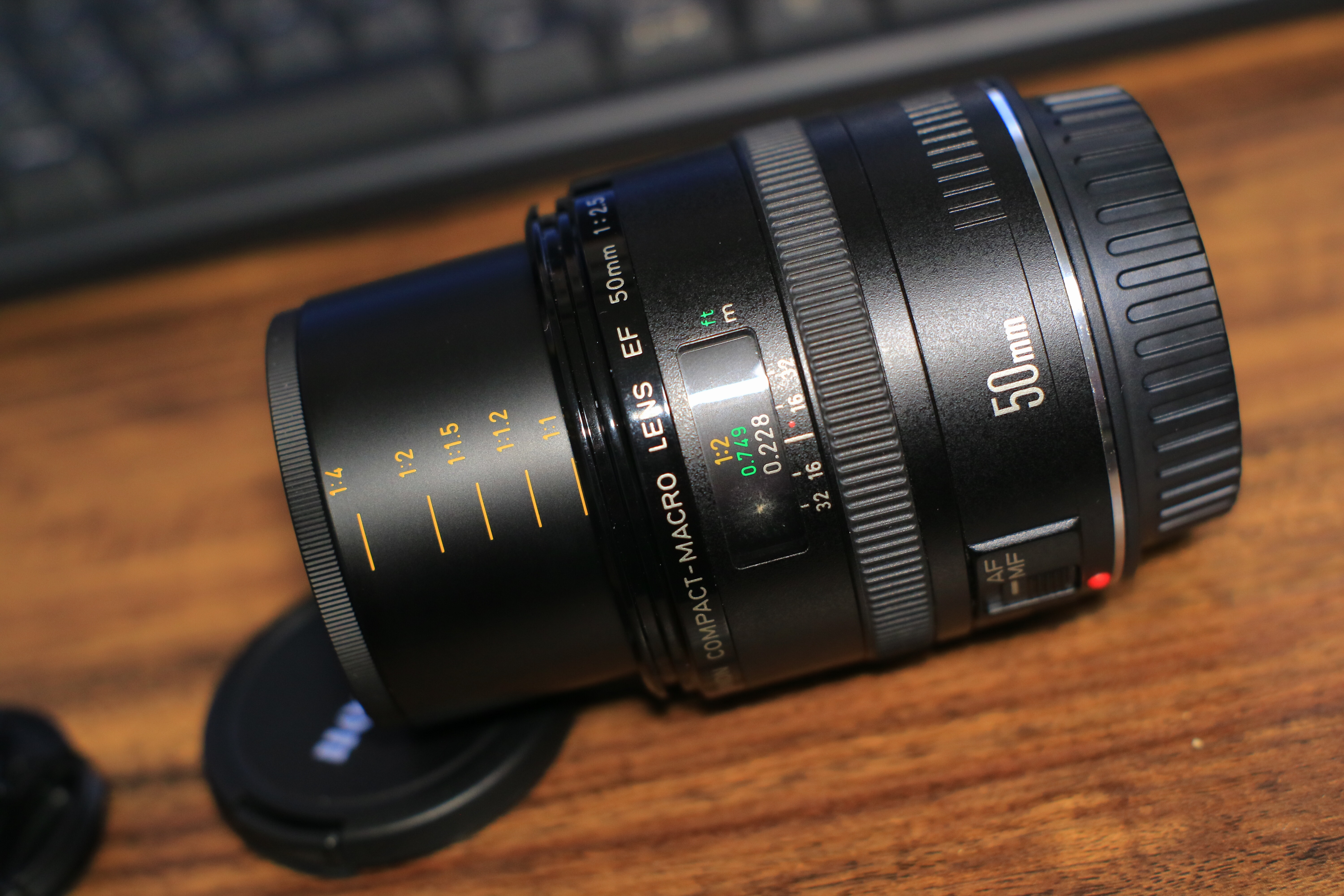 EF50mm F2.5 コンパクトマクロが生えてきたお話 : 人形旅記