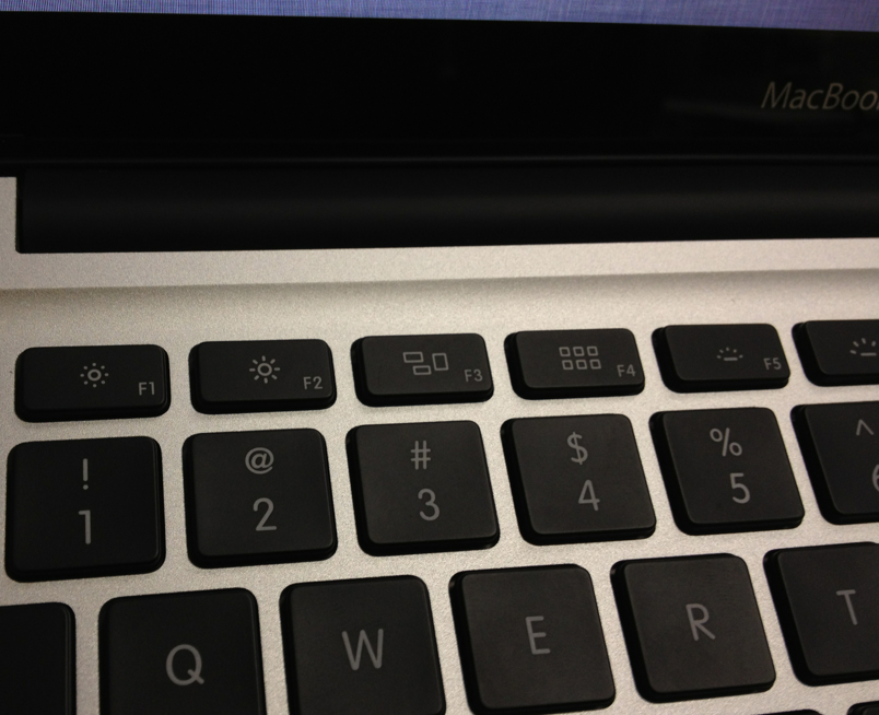 MacBook Pro(13-inch, Late 2011, デュアルコア Intel Core i7 MacBook Pro(13-inch, Late 2011, デュアルコア Intel Core i7