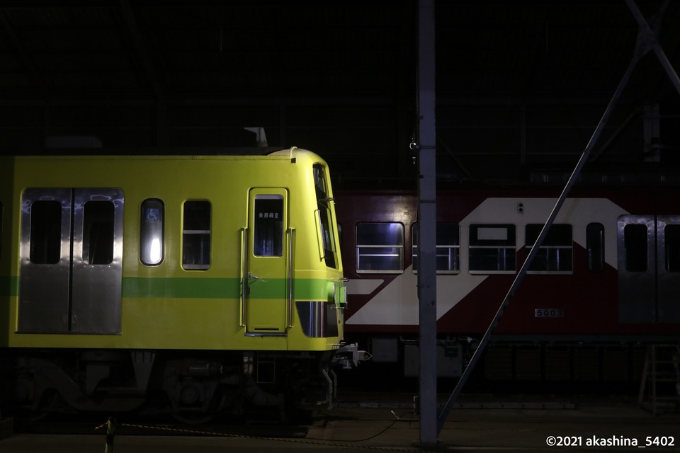 検車区に停まる5005編成「なの花」、再度長期の休みに入っているようだ