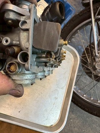 LINE_ALBUM_天羽様 車検 キャブその他点検_251011_19