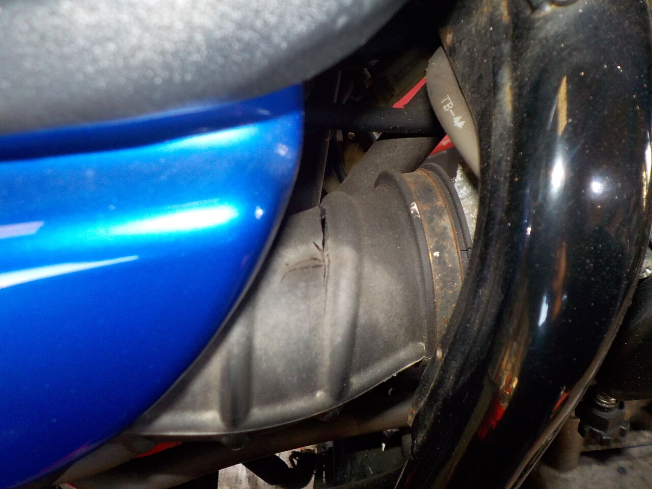 Ftr223 エアクリ ダクトチューブ 交換 Honda Mc34 Mc Craft Ftr223 エアクリ ダクトチューブ 交換 Honda Mc34 Mc Craft