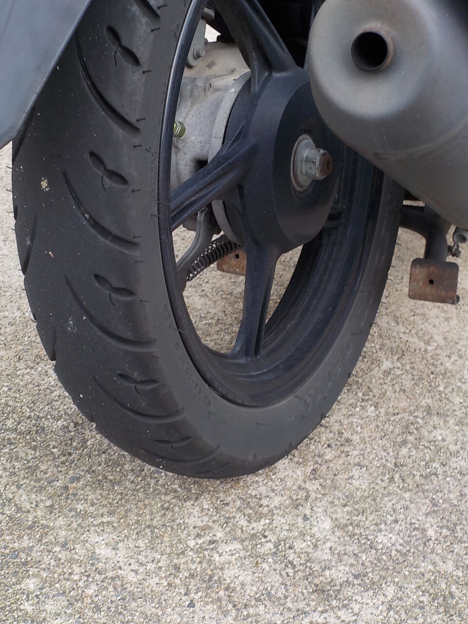 アドレス 110 4ST CE47A-11xx の フロントホイール タイヤ付 *1495763171