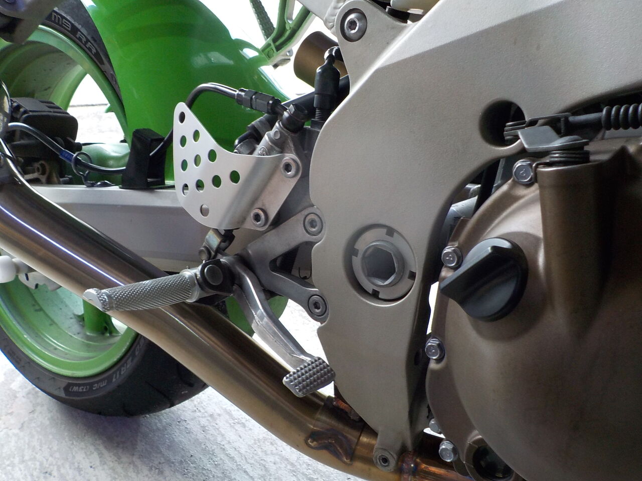 ステップ ZX-9R バックステップ 取付け '00 ZX900E : MC Craft