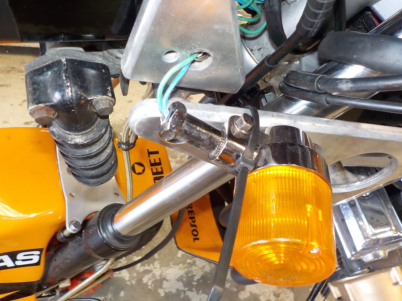 cbr400F ウィンカー(CBR400F 純正ウィンカー CBX400F CBX550F cbr400F ウィンカー(CBR400F 純正ウィンカー CBX400F CBX550F