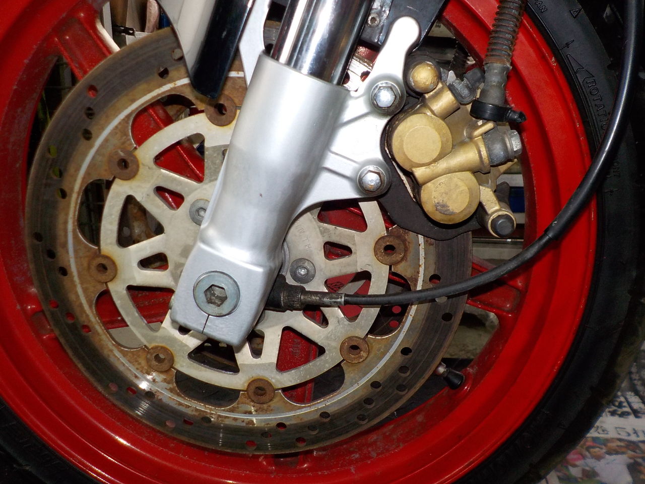 ZXR250 タイヤ交換 ＆ ブレーキキャリパー O/H（ZX250-A1） 1989 : MC