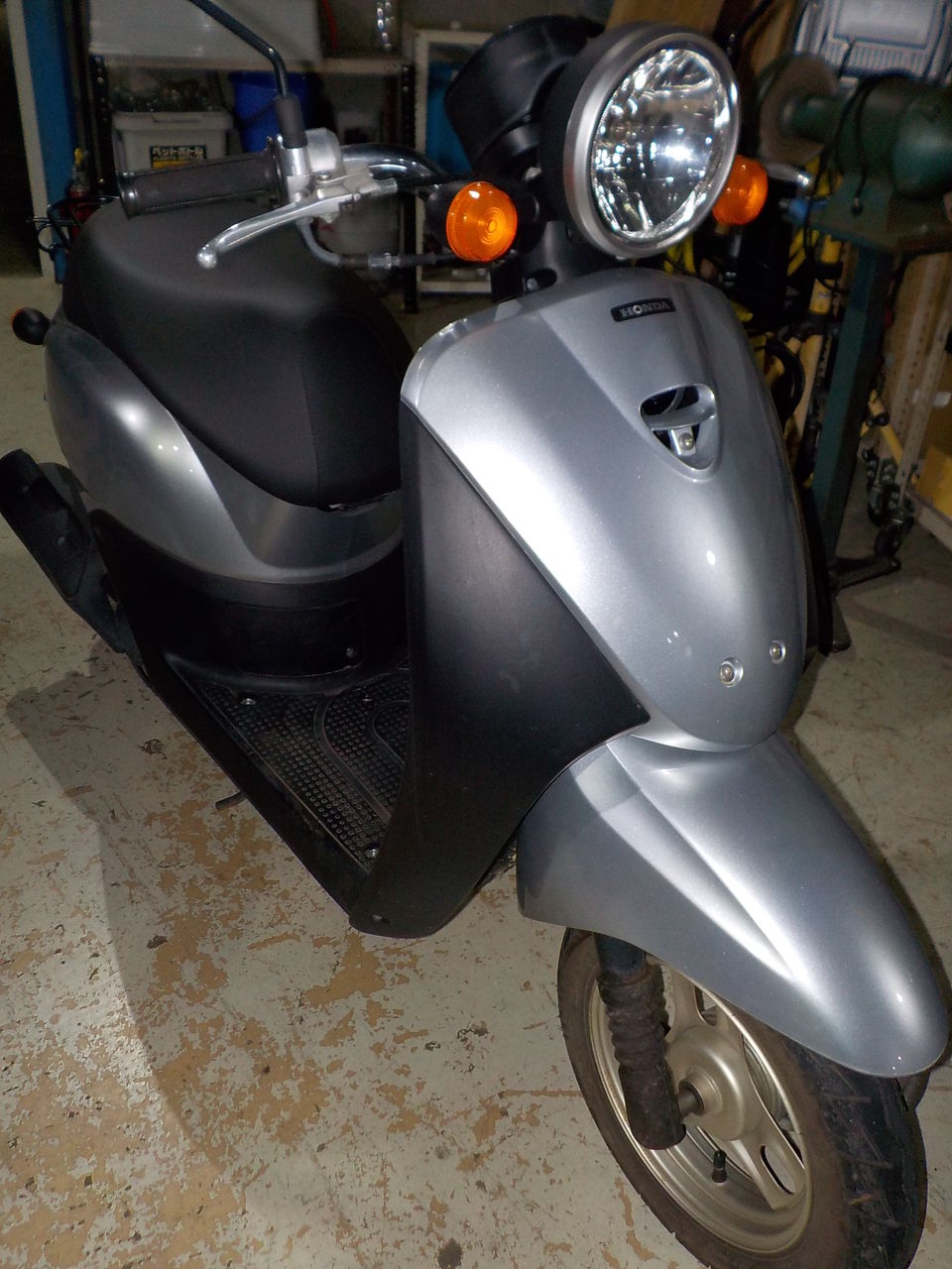 Honda トゥデイfi Af67 オイル交換 タイヤ空気圧調整 Mc Craft Honda トゥデイfi Af67 オイル交換 タイヤ空気圧調整 Mc Craft