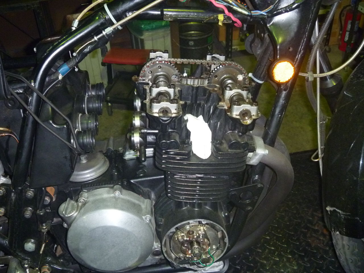 kawasaki Z400 FX KZ400E カム 脱着 タペット調整 シム 交換 ポイント kawasaki Z400 FX KZ400E カム 脱着 タペット調整 シム 交換 ポイント