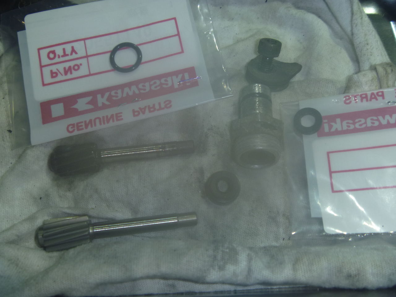 Z400fx オイル漏れ 修理 絶版バイク レストア メンテ