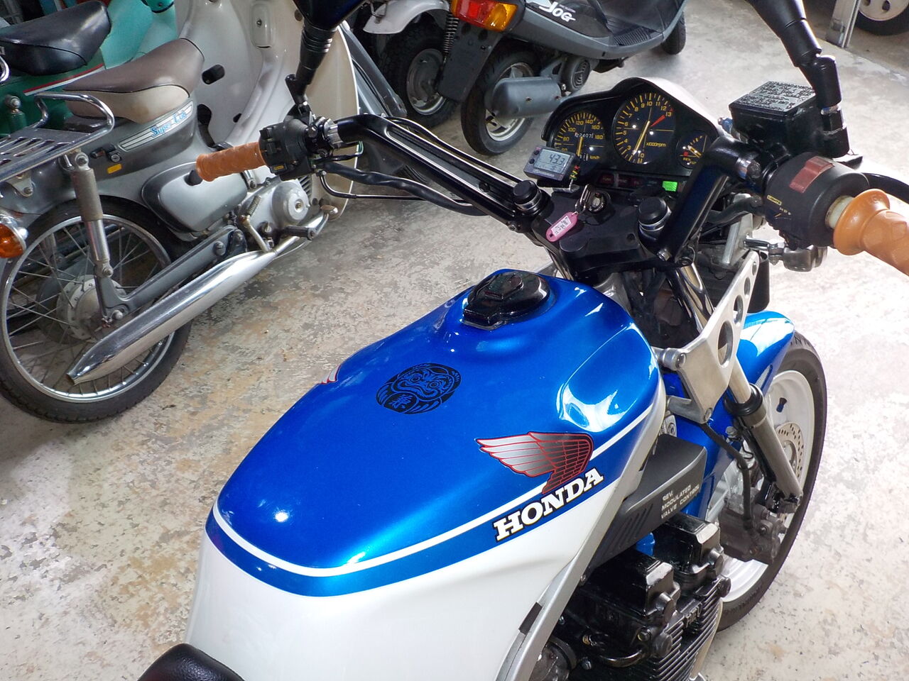 NS400Rフロントフェンダー　cbr400f VT250 NS400Rフロントフェンダーcbr400f VT250