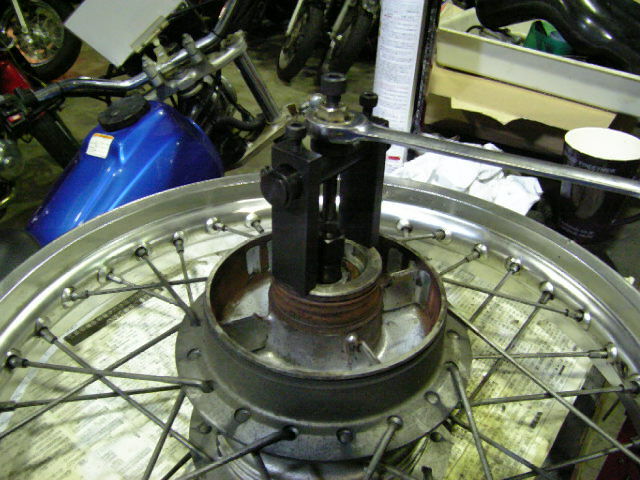 GB250 クラブマン タイヤ ホイールベアリング 交換 スポーク 調整