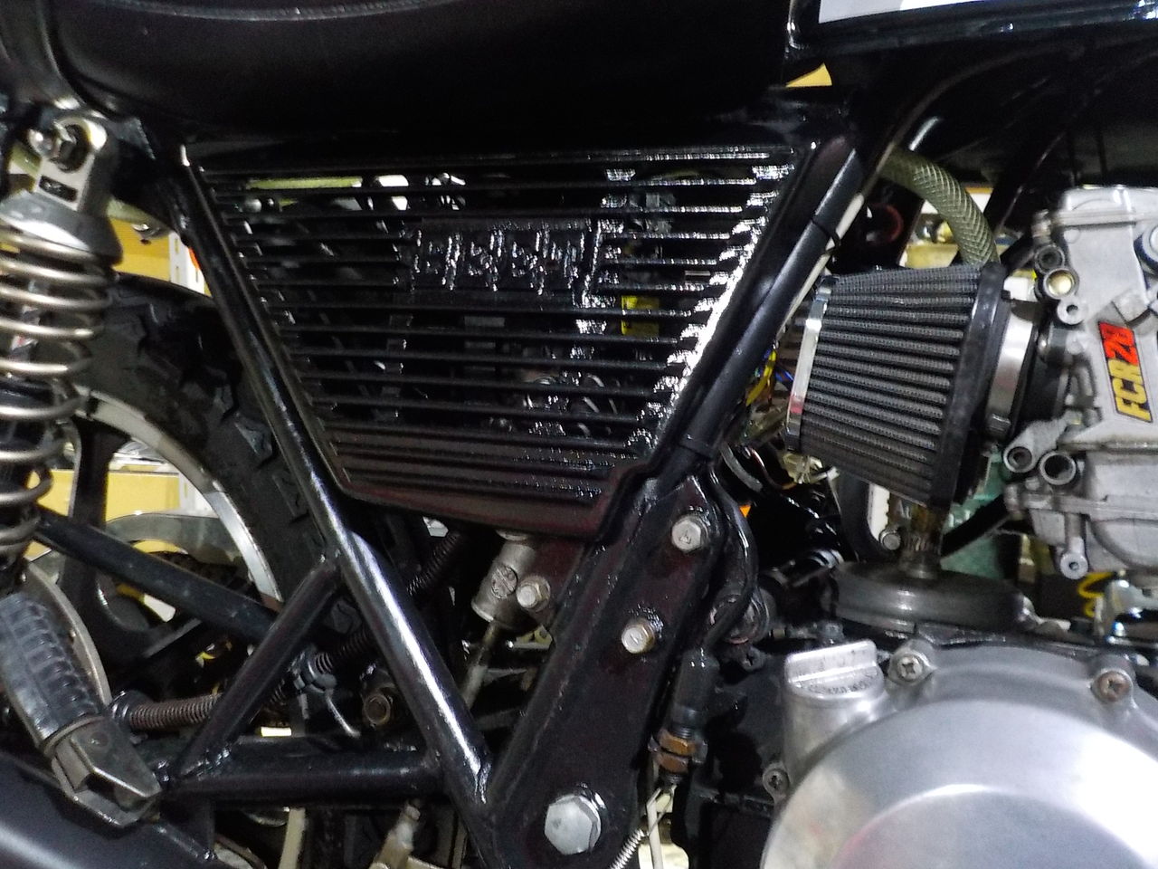 Z400GP用ステッププレート アルフィン仕様 （令和の時代に存在する 