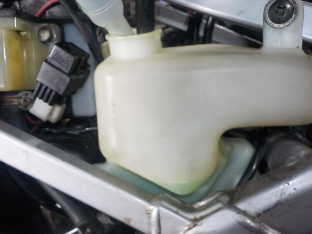 MC Craft : GSX-R250 腰上 組立て