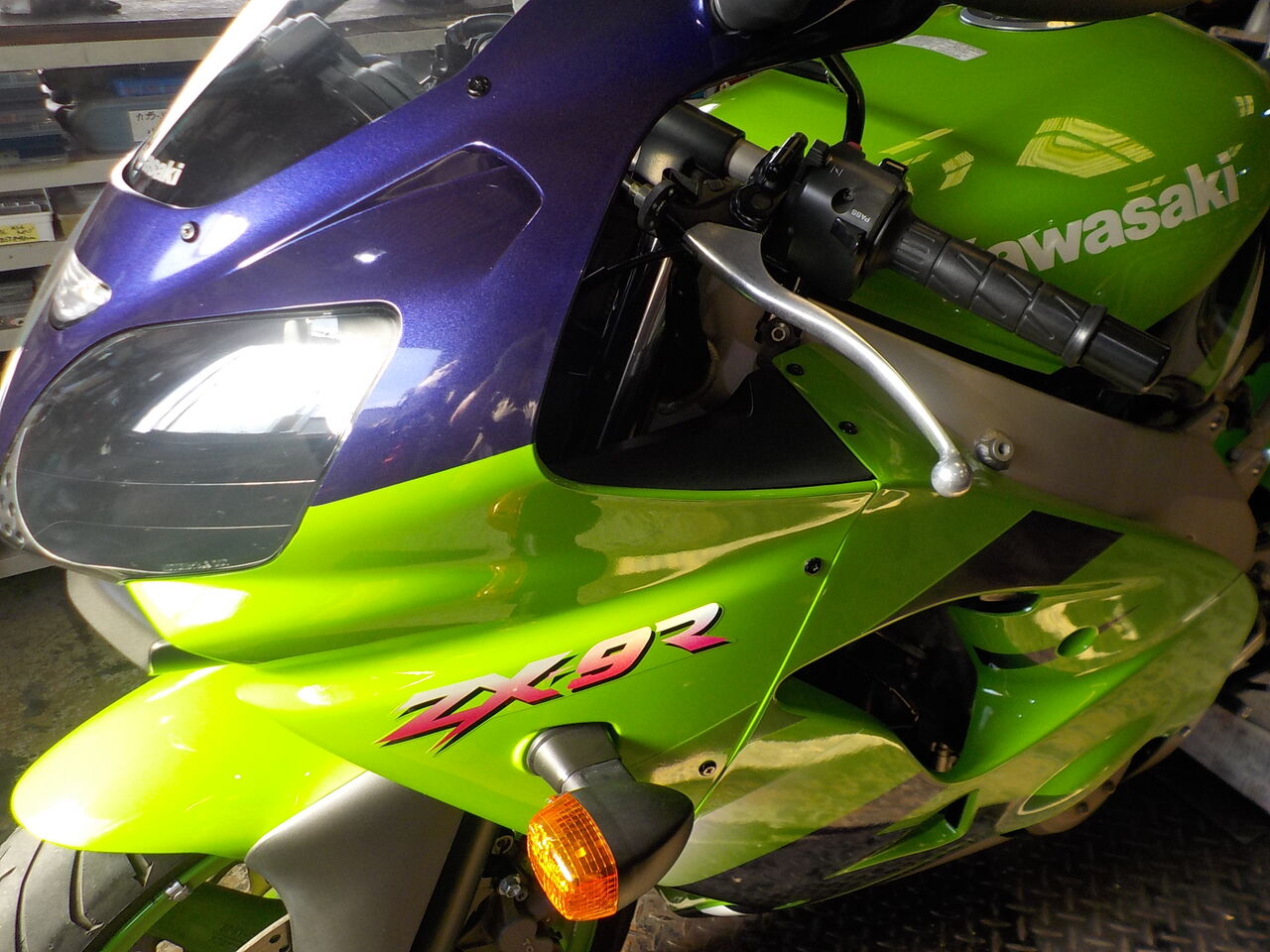 アルミニウム 二輪車用ホイールエアキャップカバータイヤバルブ