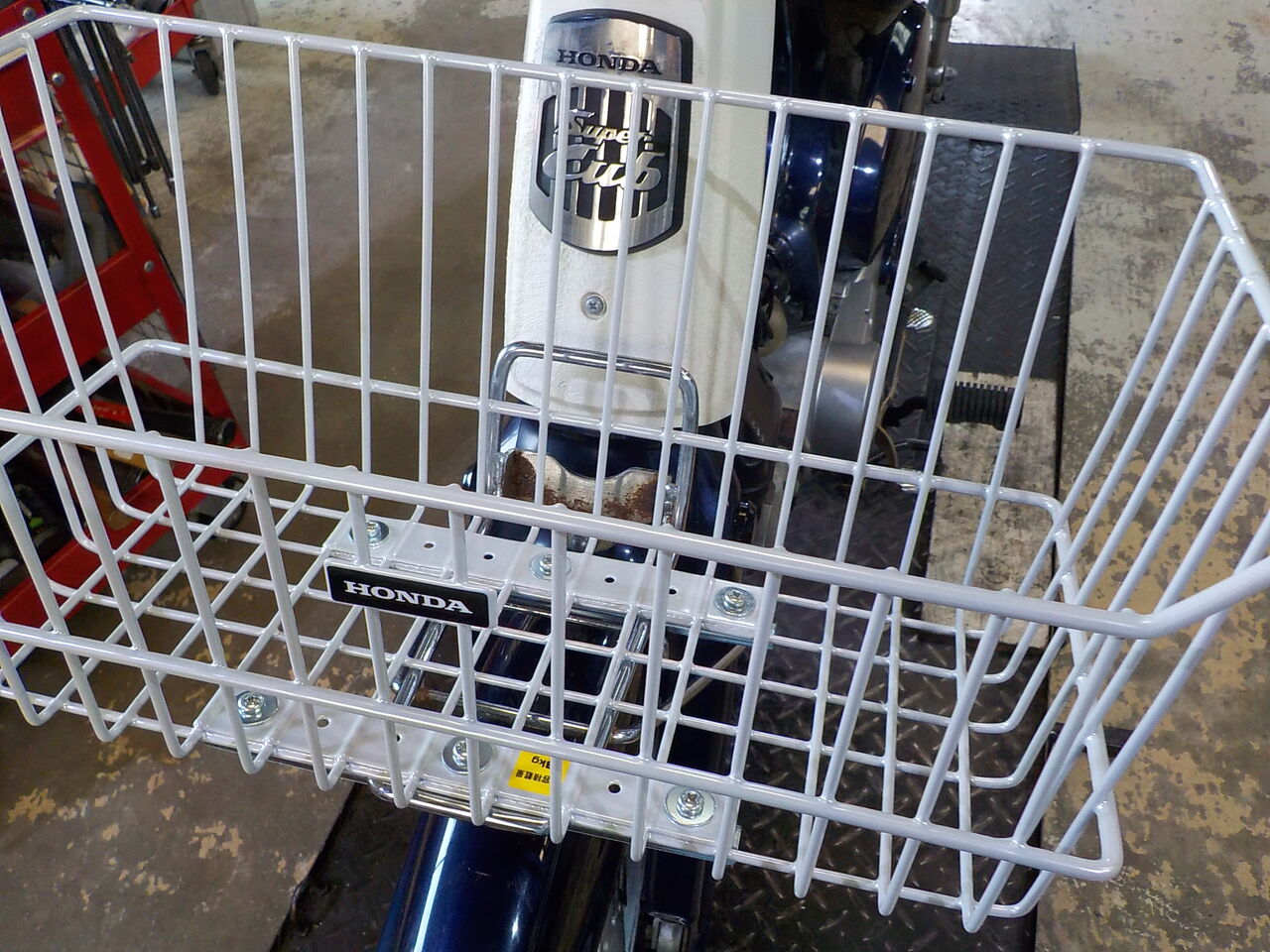 納車整備 スーパーカブ50 フロント バスケット 01 リヤbox Mc Craft