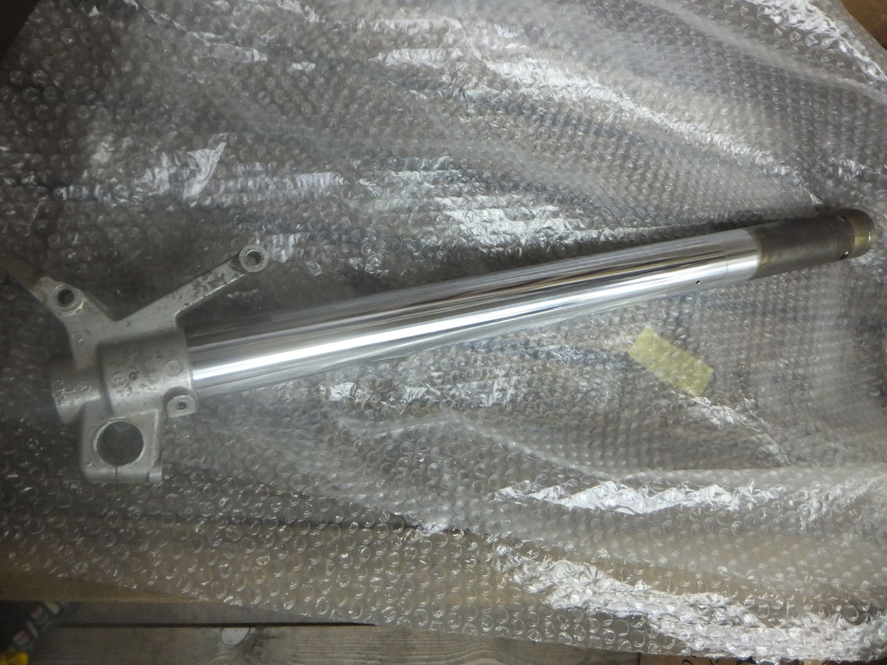 CRM250AR フロントフォーク 再メッキ : MC Craft