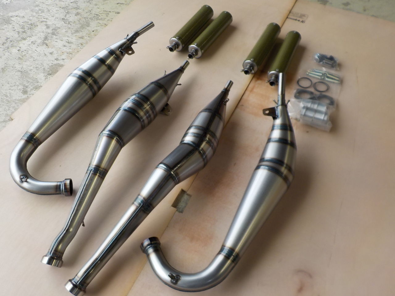 RG４００ガンマ　ステンレスチャンバー　カーボンサイレンサー（送料無料） SRSスガヤ RG500 ガンマ チャンバー スチール⁄カーボン : MC Craft