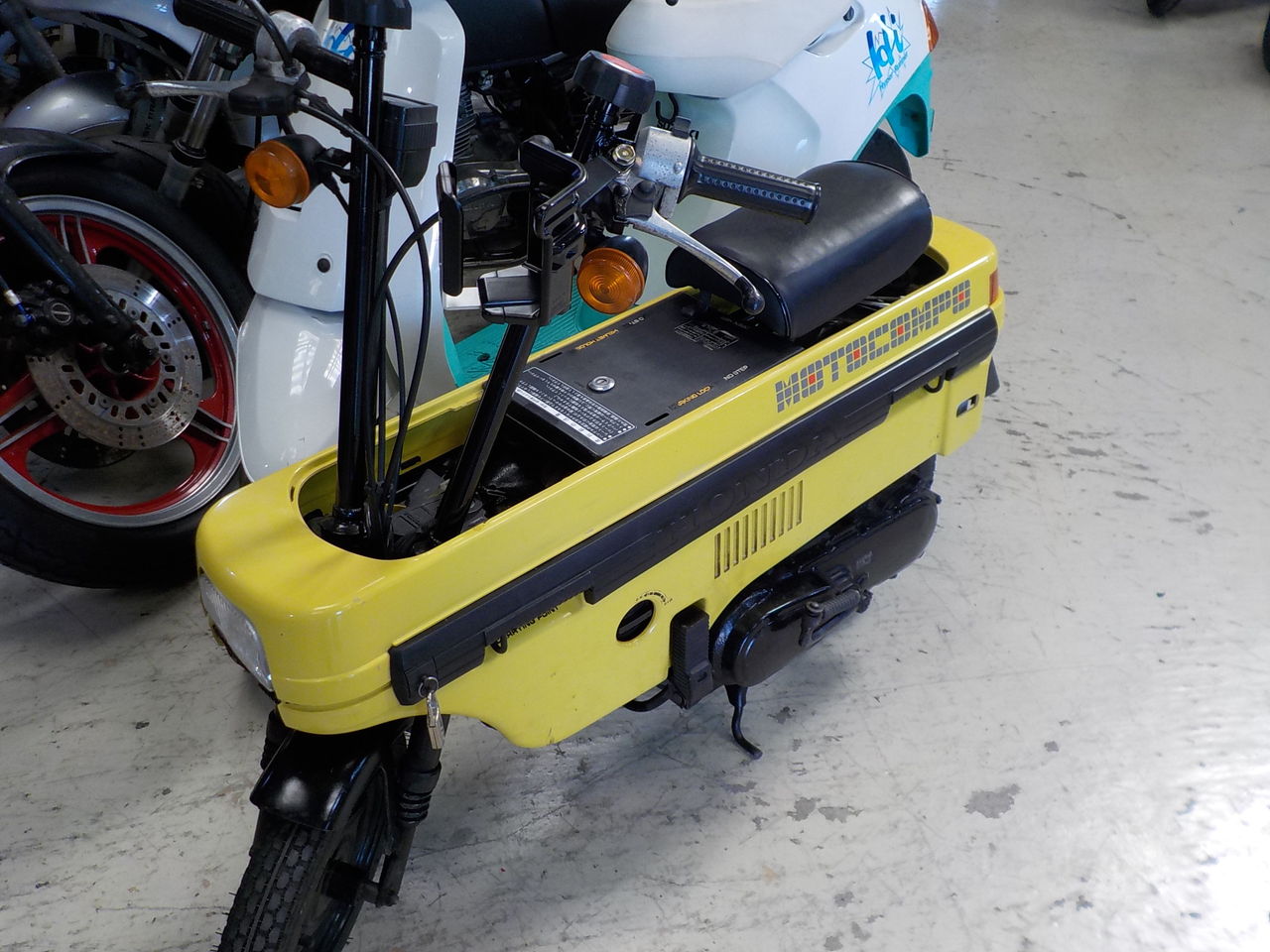 モトコンポ Ab12 パンク タイヤチューブ交換 Mc Craft モトコンポ Ab12 パンク タイヤチューブ交換 Mc Craft