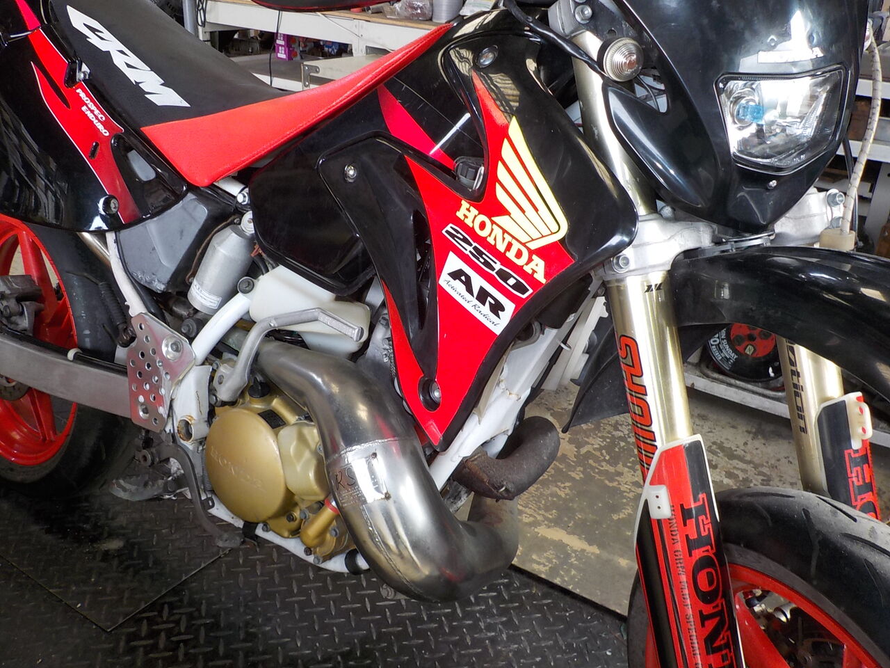 CRM250AR エンジン 分解 点検 : MC Craft