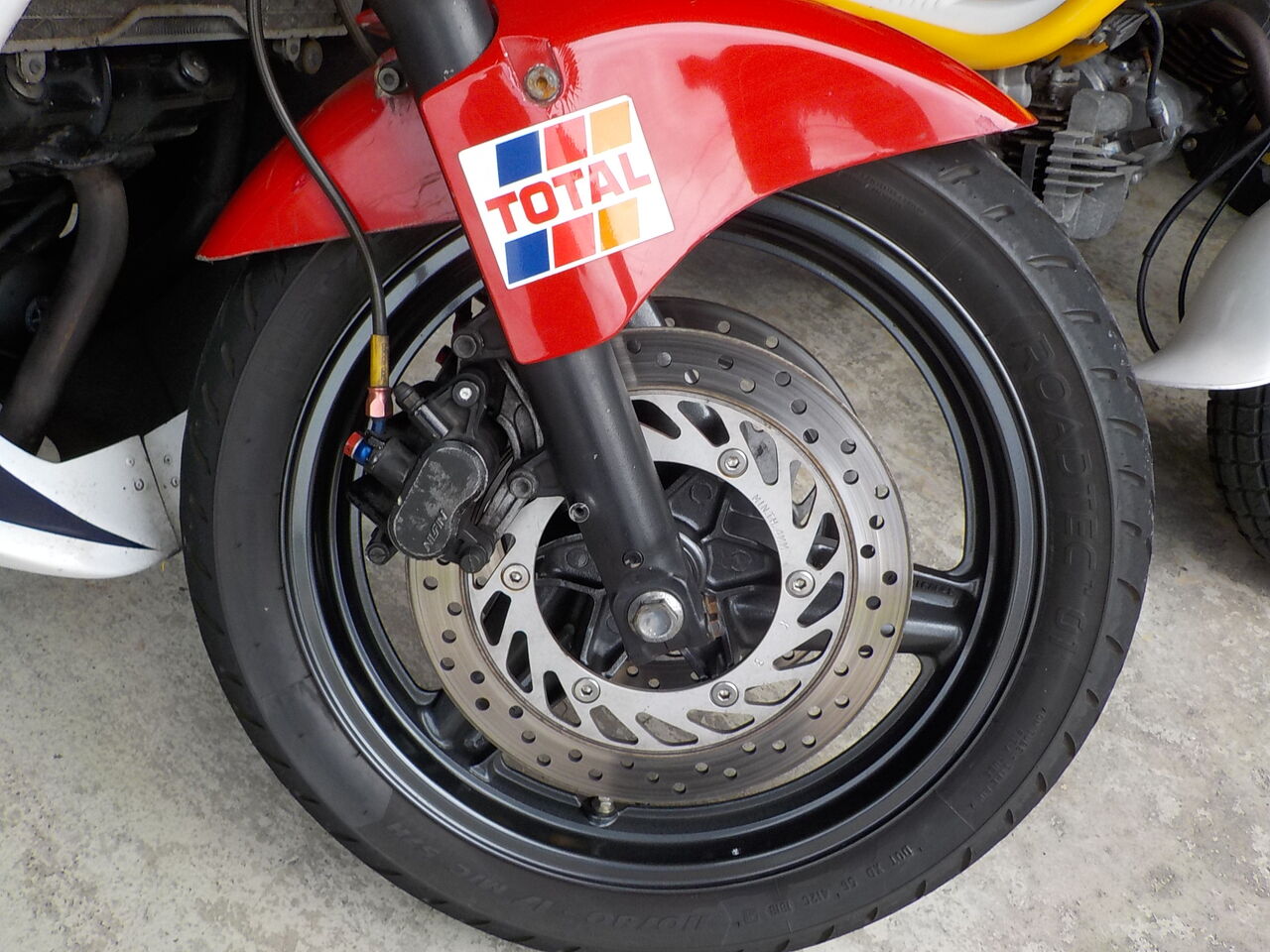 VFR750F インターセプター RC24 : MC Craft