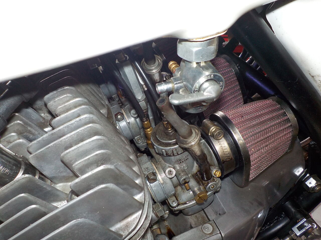 KH250 250SS S1E 純正エンジン S1 S2 250SS 350SS マッハ クランク回ります。 KAWASAKI 純正 KH250 SS250 系 キャブレター ジャンク⁄部品取り (S1⁄S2