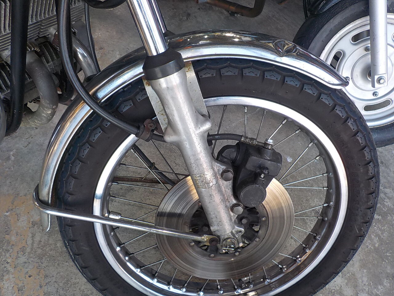 GT380 フロントフェンダー 交換 : MC Craft