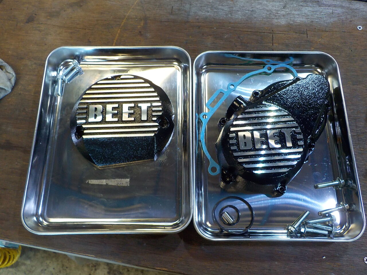 BEET エンジンカバー　cb400sf nc39用 Amazon | BEET(ビート) ポイントカバー 黒 CB400SF H-Vスペック2