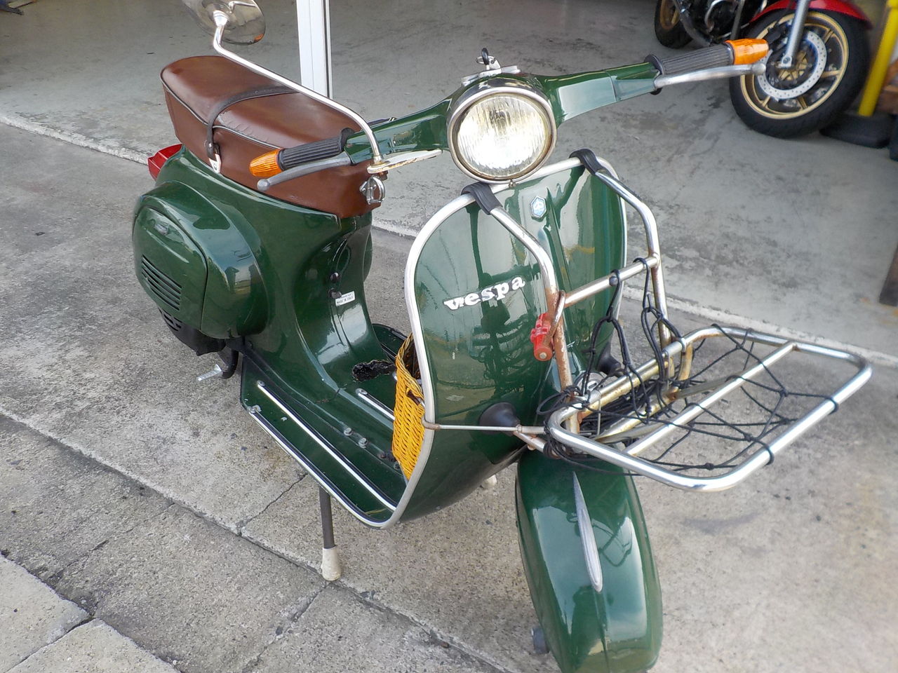 Vespa 125 Primavera ET3 足回り ガタ 修正 : MC Craft