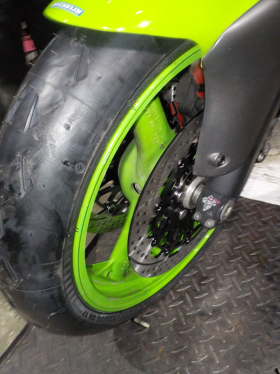 ZX-9R タイヤ 交換 '00 E1 : MC Craft