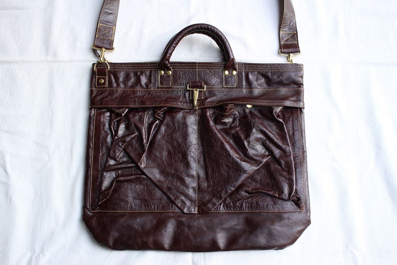 Rainbow Country / Leather Helmet Bag (SEAL BROWN) : McFly