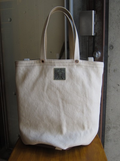 FIELD BARREL TOTE LINEN