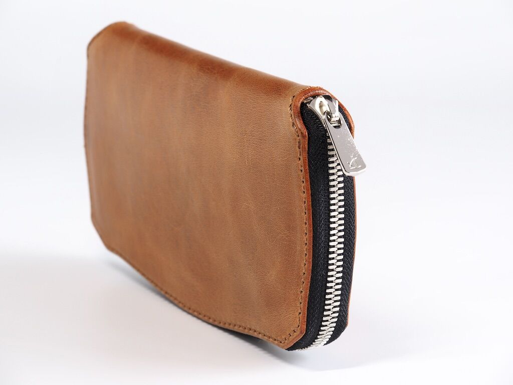 マニフォールド　ROUND FASTENER WALLET MANIFOLD / ROUND FASTENER WALLET (MW-11 DO,BROWN GRAY) – McFly