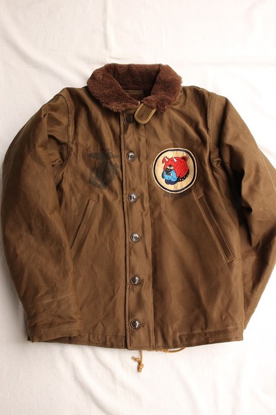 USS SEA DEVILS P.T. 196 デッキジャケット USS SEA DEVILS P.T. 196 デッキジャケット N-1 KHAKI / USS SEA