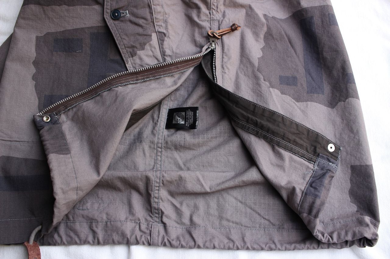 コリンボMINNEWASKA ANORAKT-PATTERN URBANCAMO コリンボMINNEWASKA ANORAKT-PATTERN URBANCAMO