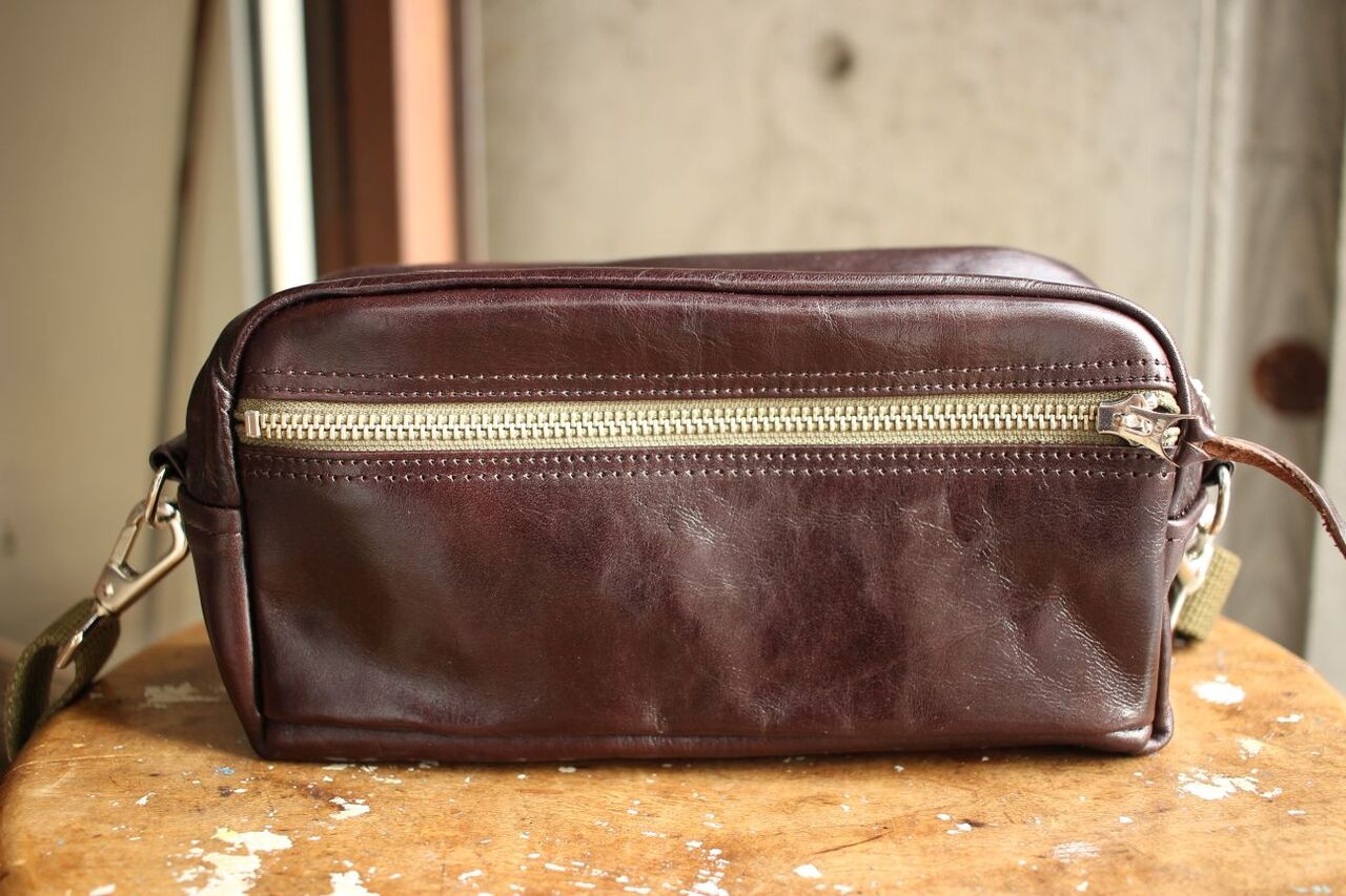 バッグ RAINBOW COUNTRY LEATHER SHOULDER POUCH Rainbow Country / Leather Shoulder Pouch / 2025 model