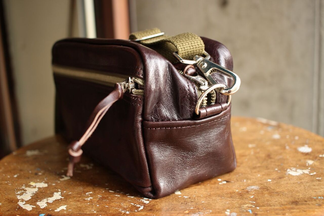 Rainbow Country / Leather Shoulder Pouch / 2025 model : McFly 