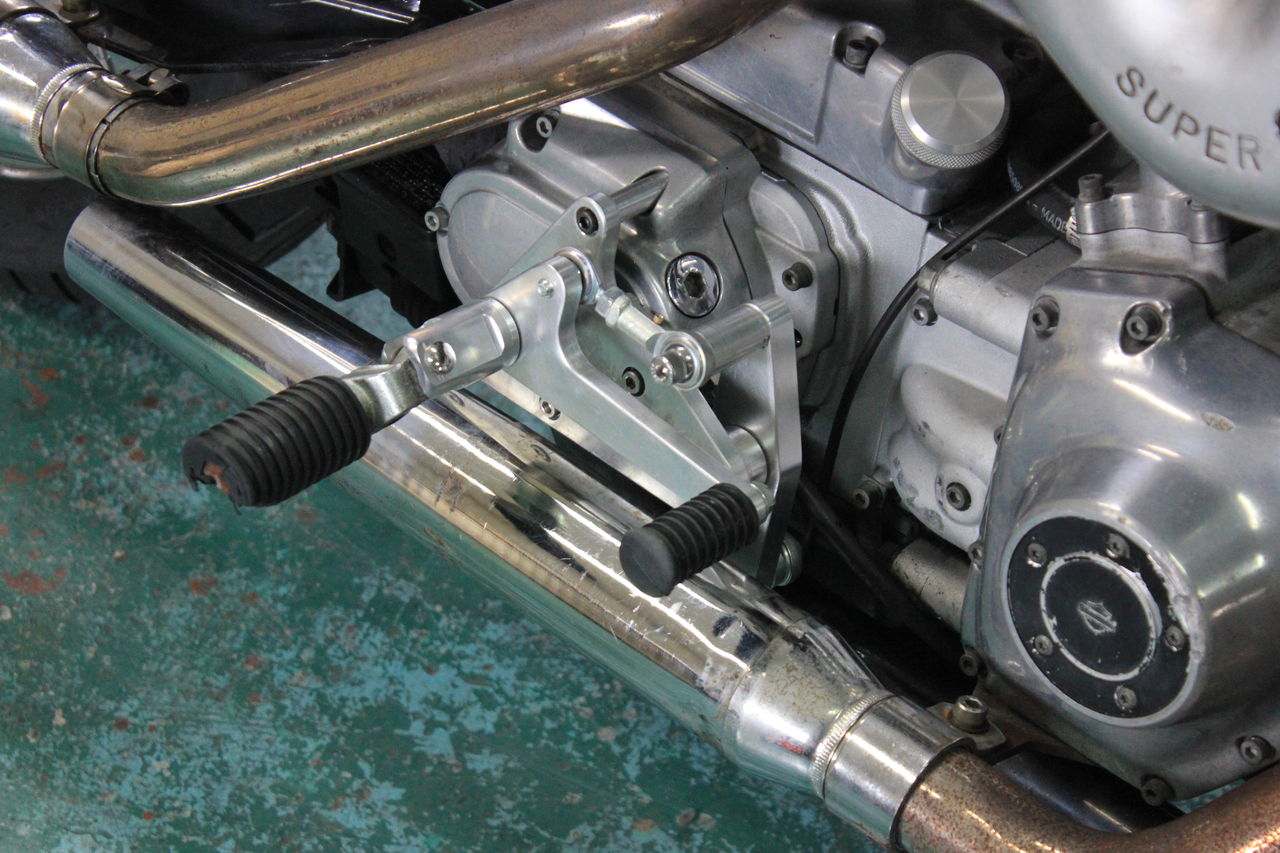TC88 ダイナ用 バックステップ : Motor Cycle Works K