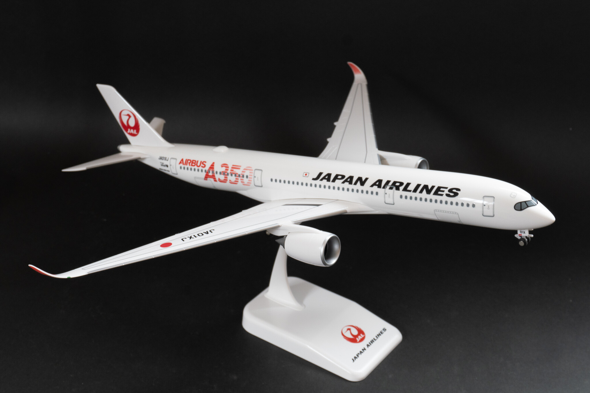 完成品 A350-900 JAL 1/200 : マキビシ小次郎 / McInvish546 完成品 A350-900 JAL 1/200 : マキビシ小次郎 / McInvish546