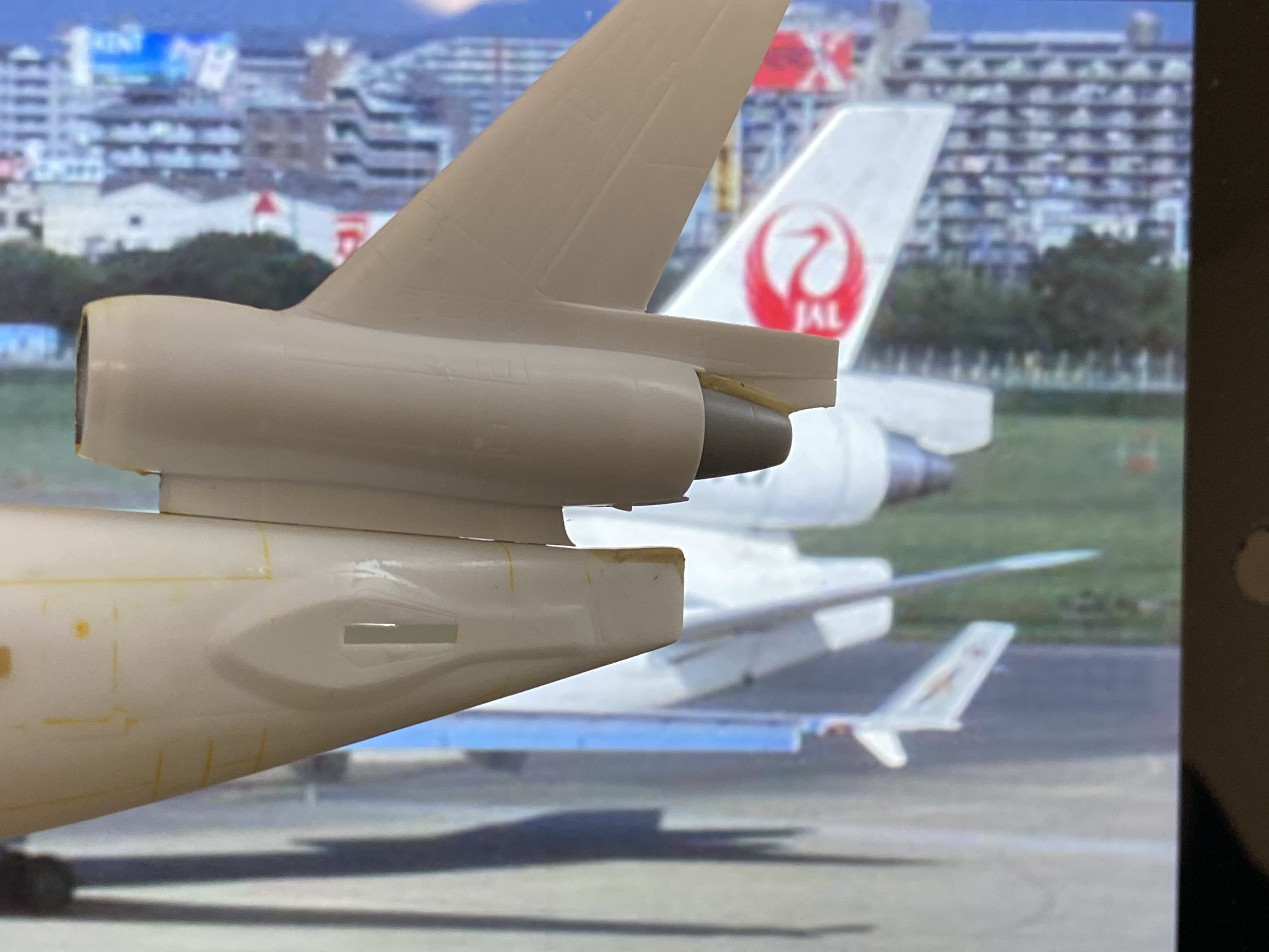 JAL MD-11 JA8582 1/200 ハセガワ 製作記録 : マキビシ小次郎 JAL MD-11 JA8582 1/200 ハセガワ 製作記録 : マキビシ小次郎