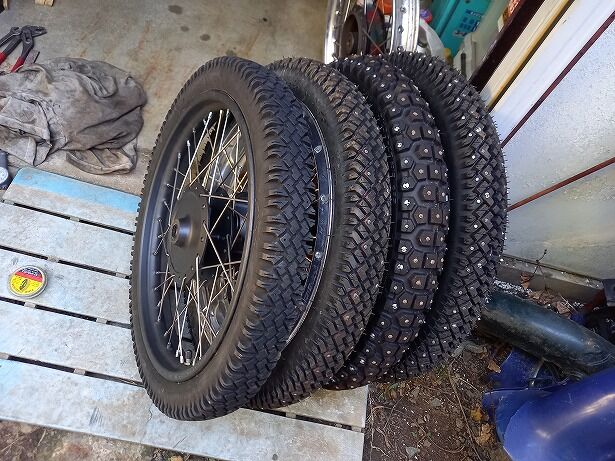 フルサイズオフロードバイク スパイクタイヤ 年越し宗谷に最適 宗谷