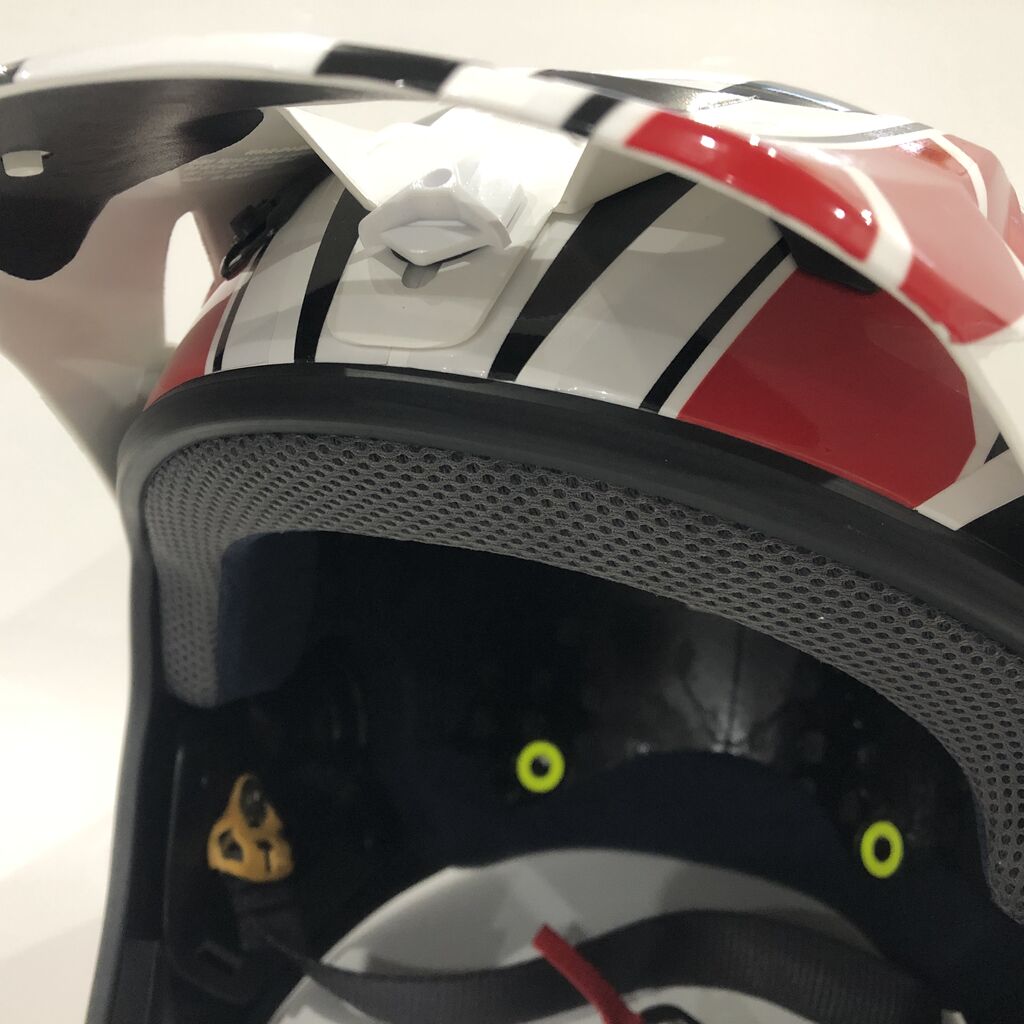 Arai Hyper T Pro ヘルメットグラフィック貼付サービス ｍｄｆスタッフブログ