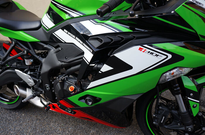 Kawasaki ZX-25R 専用 グラフィックキット 発売開始致しました Kawasaki ZX-25R 専用 グラフィックキット 発売開始致しました