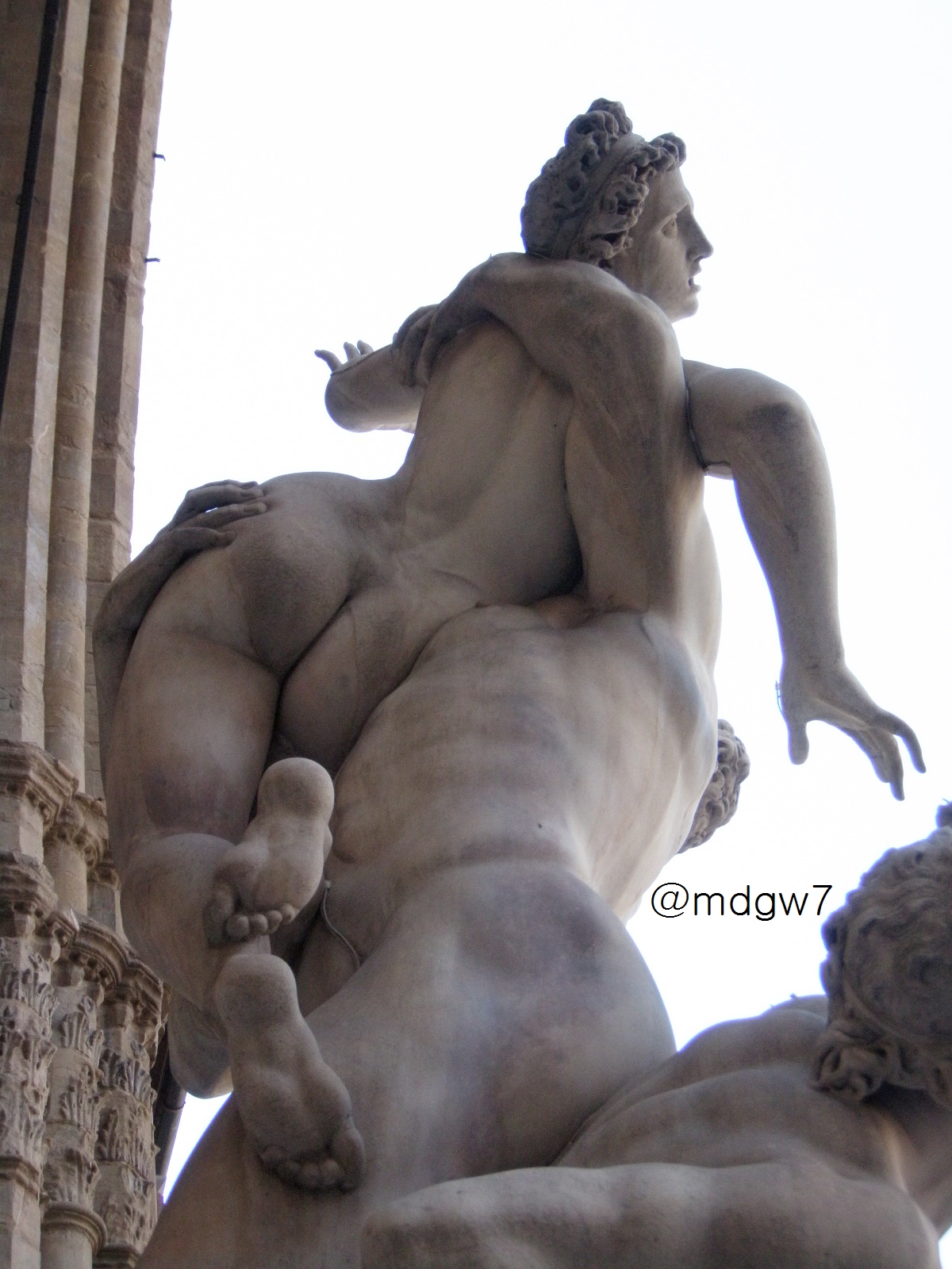 ナラティブ組み体操の元ネタ候補の像 イタリアで撮ってました 趣限無