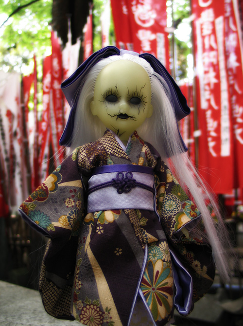 Ldd Living Dead Dollsシリーズ６revenantさんを 神社で撮りました １ 球体関節人形 Fragile