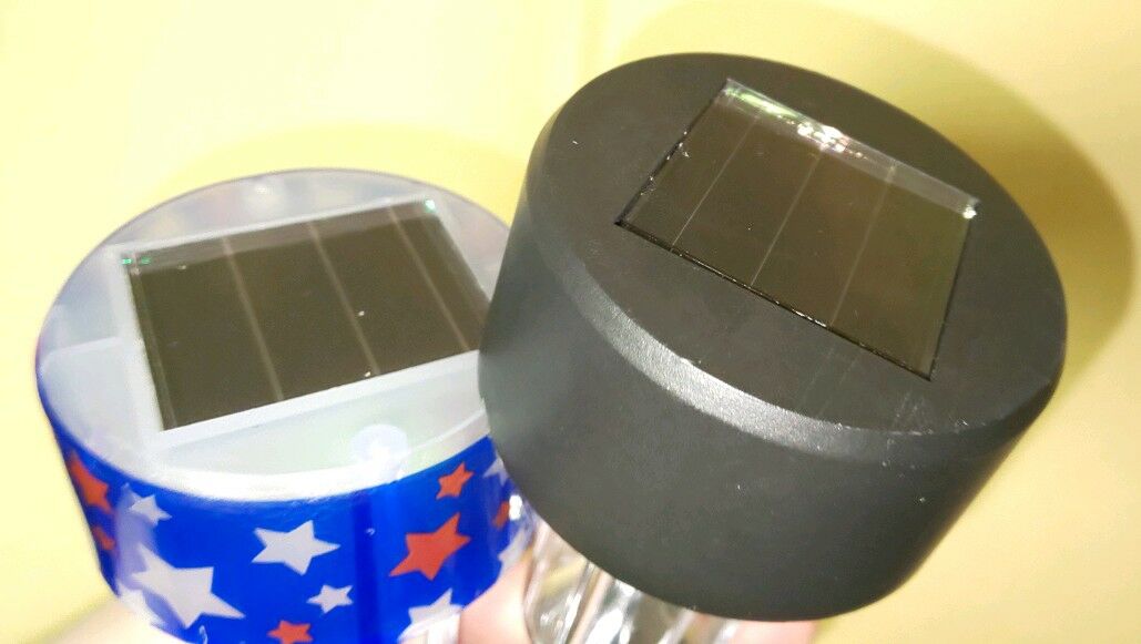 太陽で充電池を充電したい ダイソーさんのガーデンソーラーライトの中身を観察してみる At The Azure World