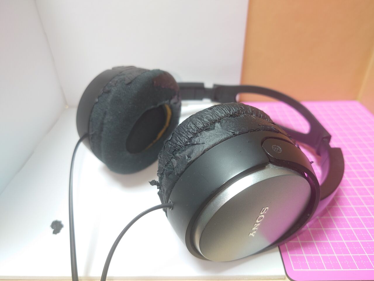 ヘッドホンのイヤーパッドを交換する : at the azure world