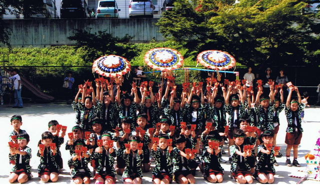 本祭参加チーム紹介 7 大阪メチャハピー祭写真館 本祭参加チーム紹介 7 大阪メチャハピー祭写真館