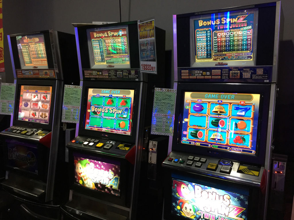 整備する：アルゼ ミレナリー筐体の上部液晶モニタの修理